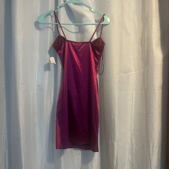 NWT Windsor Magenta Metallic Ruched Mini Dress – Size Small - Picture 2 of 4